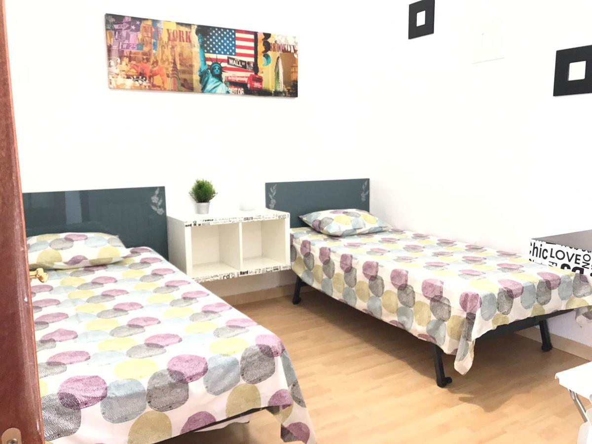 Latina Apartment Madrid Bagian luar foto