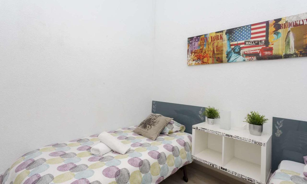 Latina Apartment Madrid Bagian luar foto