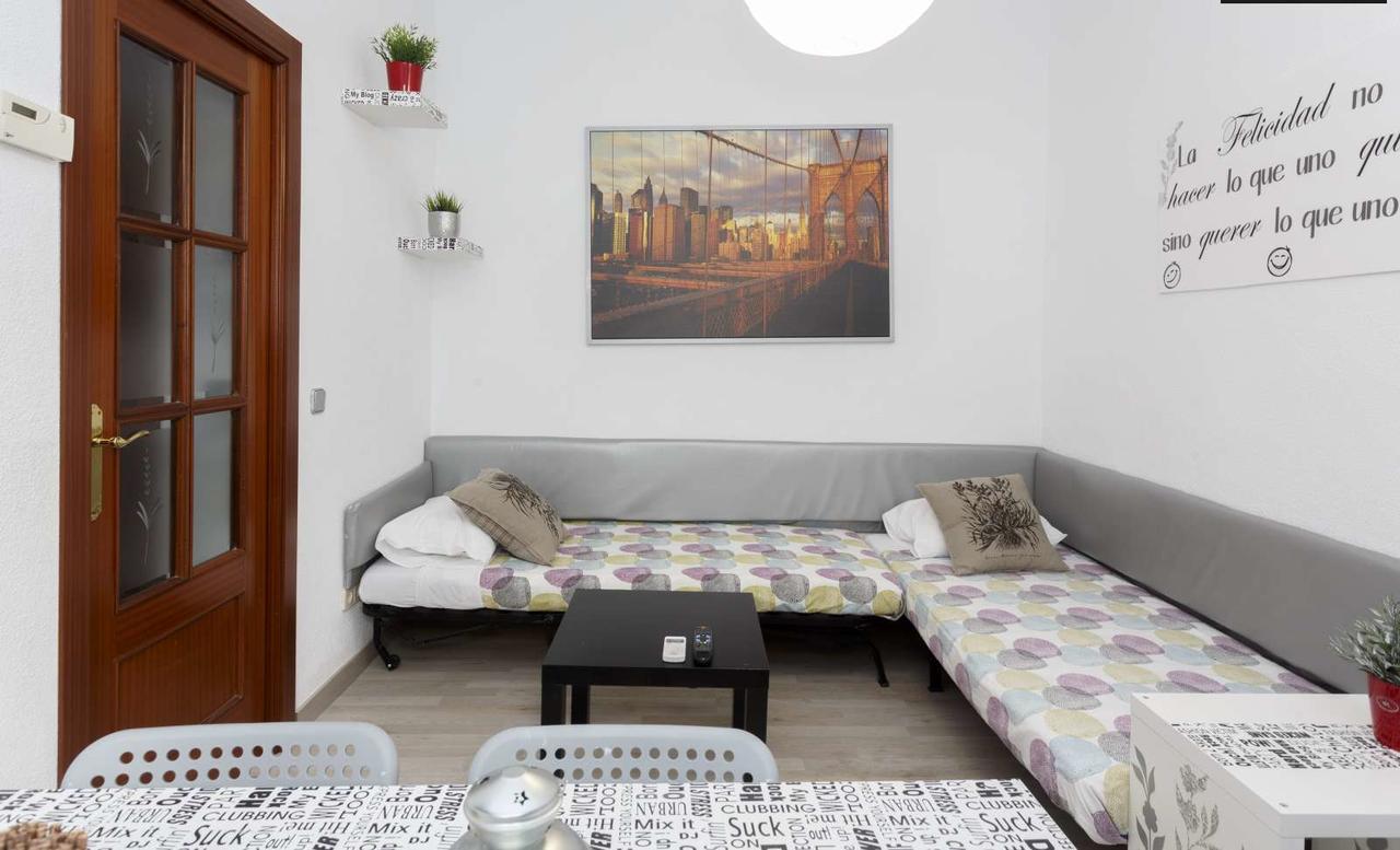 Latina Apartment Madrid Bagian luar foto